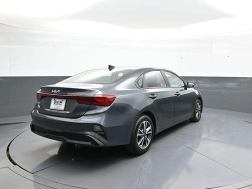 Gravity Gray 2024 Kia Forte LXS