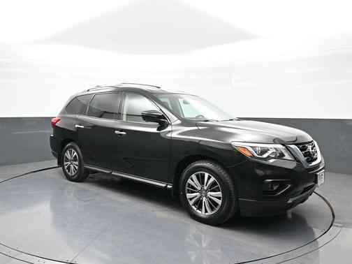 2019 Nissan Pathfinder SL