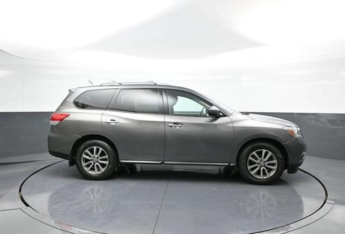 2016 Nissan Pathfinder S