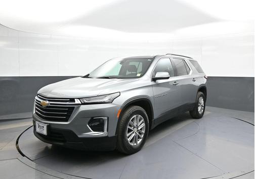 Sterling Gray Metallic 2023 Chevrolet Traverse LT Cloth