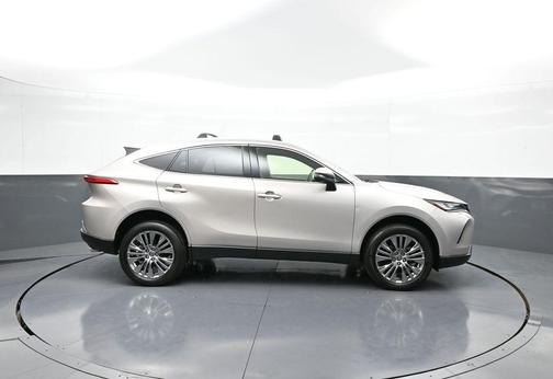 2022 Toyota Venza XLE