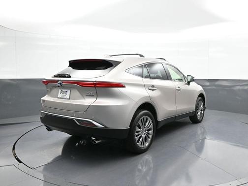 2022 Toyota Venza XLE