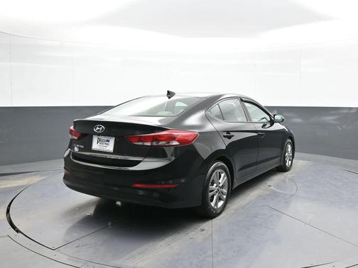 Black Diamond 2018 Hyundai ELANTRA SEL