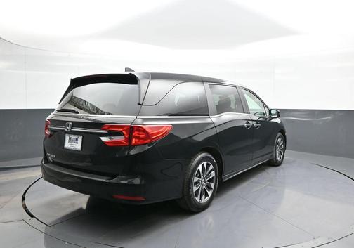 Crystal Black Pearl 2024 Honda Odyssey EX-L