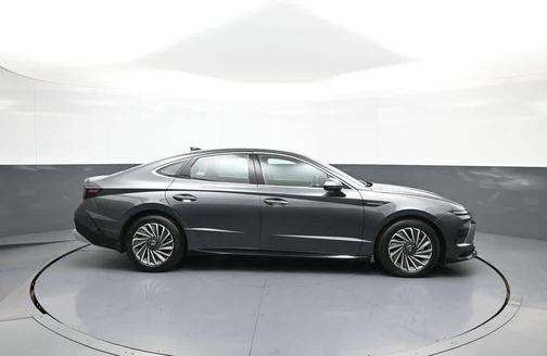 Portofino Gray 2026 Hyundai SONATA Hybrid SE