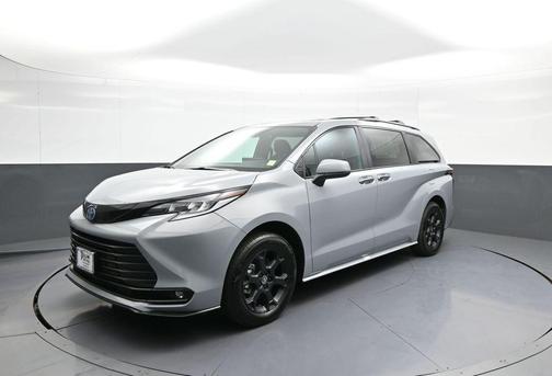 Cement 2025 Toyota Sienna Woodland Edition