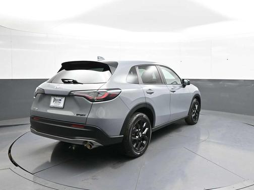 Urban Gray Pearl 2024 Honda HR-V AWD Sport