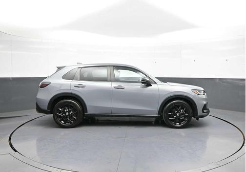 Urban Gray Pearl 2024 Honda HR-V AWD Sport