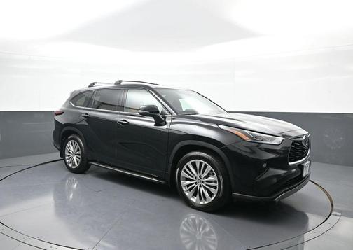 2025 Toyota Highlander Platinum