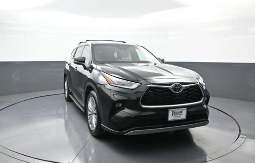 2025 Toyota Highlander Platinum