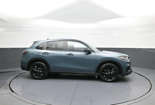 Nordic Forest Pearl 2024 Honda HR-V Sport