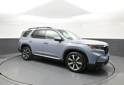 Modern Steel Metallic 2023 Honda Pilot AWD Elite