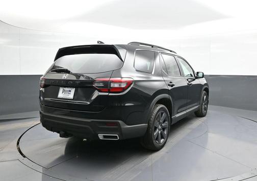 Crystal Black Pearl 2023 Honda Pilot AWD Sport