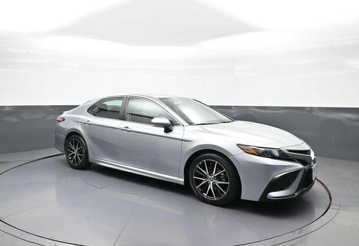 Celestial Silver Metallic 2023 Toyota Camry SE