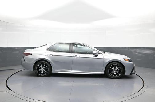 Celestial Silver Metallic 2023 Toyota Camry SE