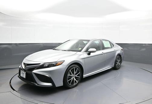 Celestial Silver Metallic 2023 Toyota Camry SE