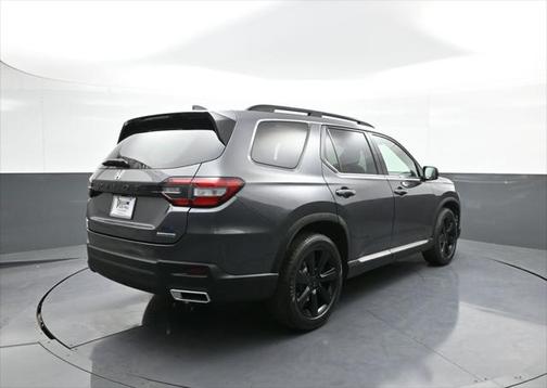 2023 Honda Pilot Touring 8-Passenger