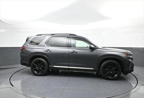 2023 Honda Pilot Touring 8-Passenger