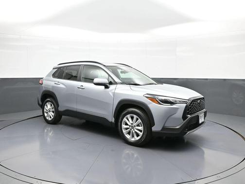 Sonic Silver 2024 Toyota Corolla Cross LE