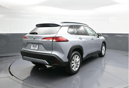 Sonic Silver 2024 Toyota Corolla Cross LE