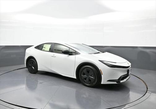2025 Toyota Prius L