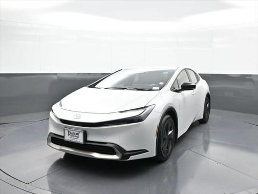 2025 Toyota Prius L