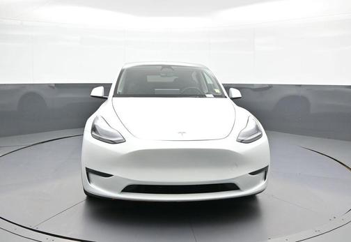 Pearl White Multi-Coat 2023 Tesla Model Y Performance Dual Motor All-Wheel Drive