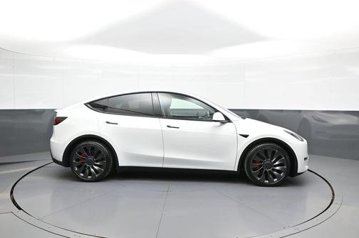 Pearl White Multi-Coat 2023 Tesla Model Y Performance Dual Motor All-Wheel Drive