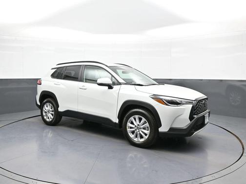Wind Chill Pearl 2024 Toyota Corolla Cross LE
