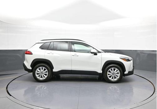 Wind Chill Pearl 2024 Toyota Corolla Cross LE