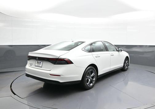 Platinum White Pearl 2023 Honda Accord EX