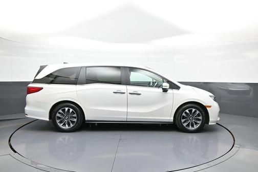 Platinum White Pearl 2024 Honda Odyssey EX-L