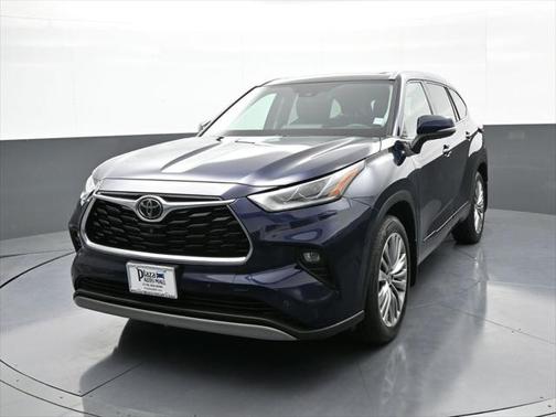2022 Toyota Highlander Platinum