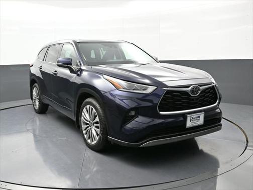 2022 Toyota Highlander Platinum