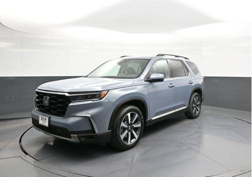 2023 Honda Pilot Touring 8-Passenger