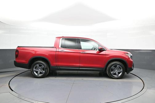 Radiant Red Metallic II 2023 Honda Ridgeline RTL-E