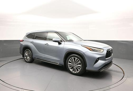 Moon Dust 2020 Toyota Highlander Platinum