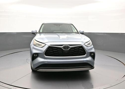 Moon Dust 2020 Toyota Highlander Platinum