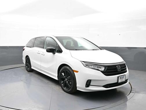 Platinum White Pearl 2024 Honda Odyssey Sport
