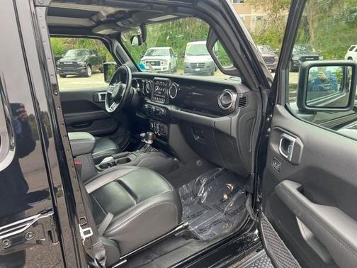2021 Jeep Wrangler Unlimited Sahara Altitude