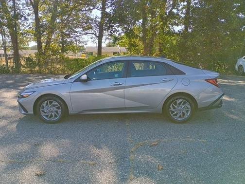 2025 Hyundai ELANTRA HEV Blue