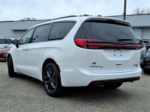2026 Chrysler Pacifica Limited