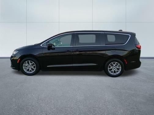 2024 Chrysler Pacifica Touring-L