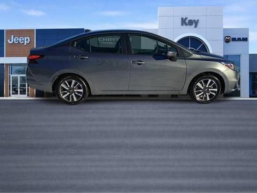 Gun Metallic 2021 Nissan Versa 1.6 SV