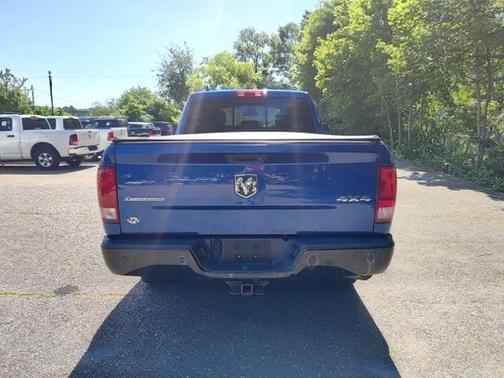 2016 RAM 1500 SLT