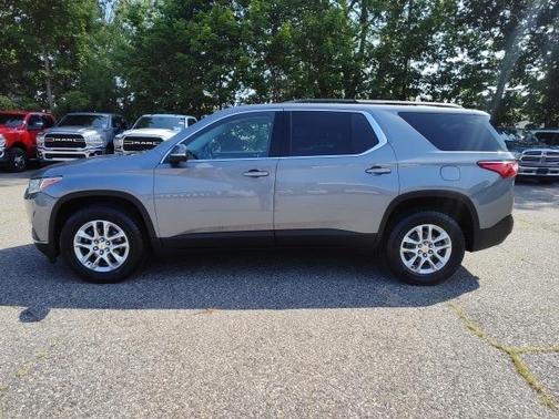 2021 Chevrolet Traverse LT Cloth