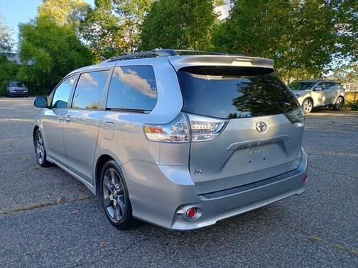2015 Toyota Sienna SE