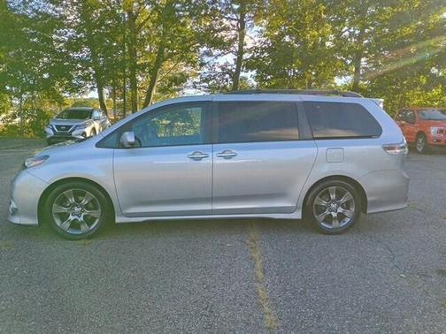 2015 Toyota Sienna SE
