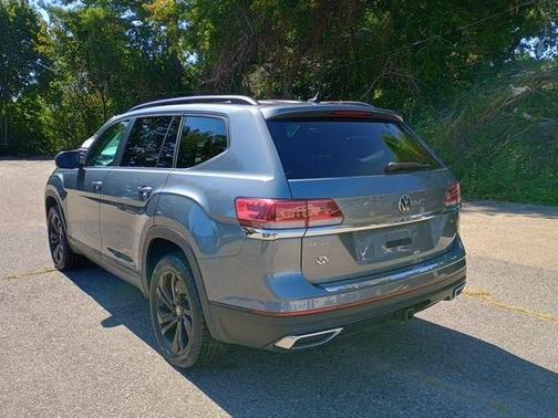 2022 Volkswagen Atlas 3.6L SE w/Technology