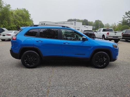 2023 Jeep Cherokee Altitude Lux